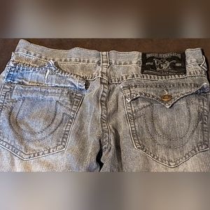 True Religion jeans MISSING ONE BUTTON